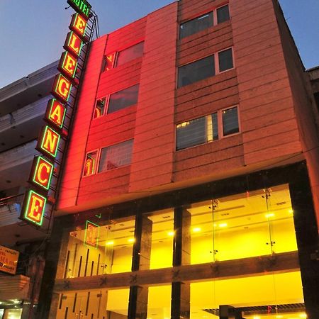 Hotel Elegance Нью-Дели Экстерьер фото