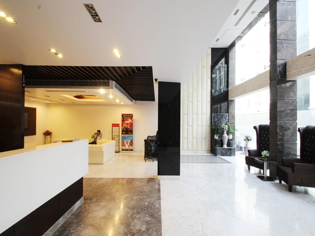 Hotel Elegance Нью-Дели Экстерьер фото