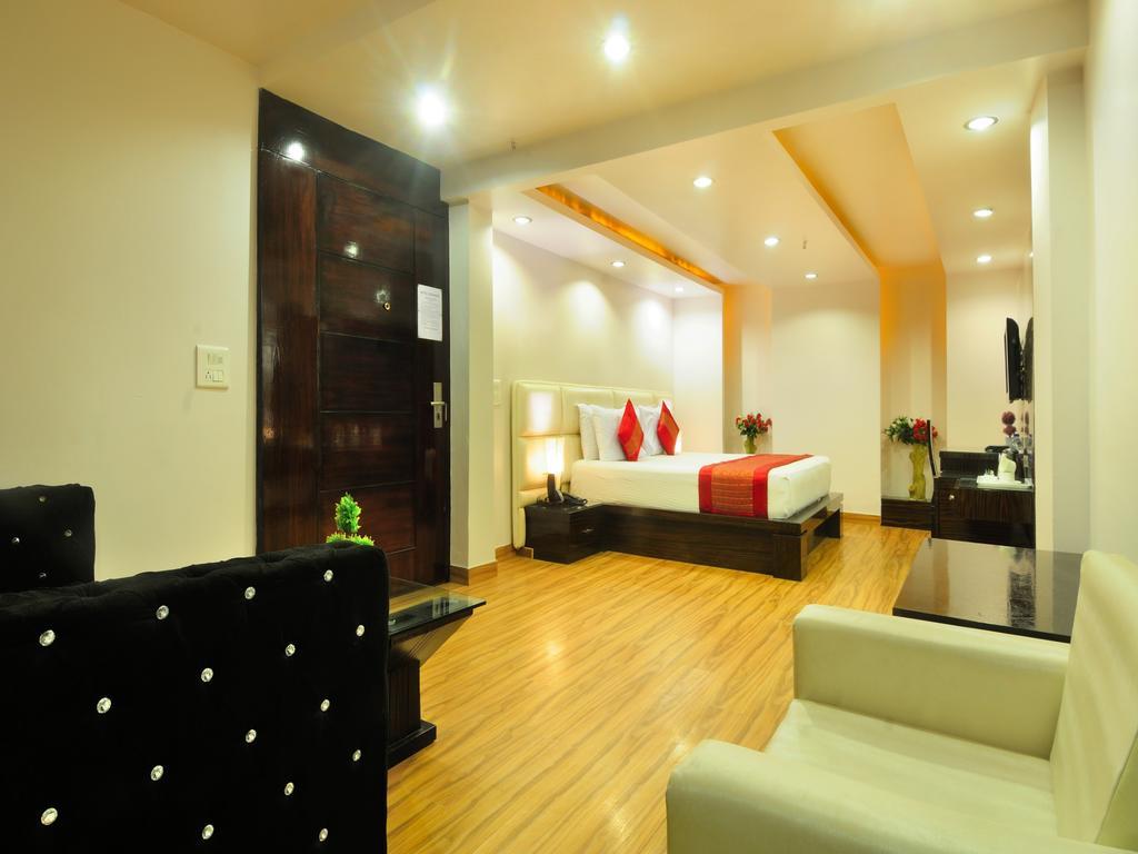 Hotel Elegance Нью-Дели Экстерьер фото