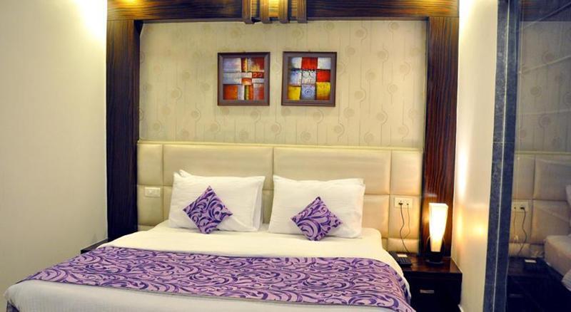 Hotel Elegance Нью-Дели Экстерьер фото