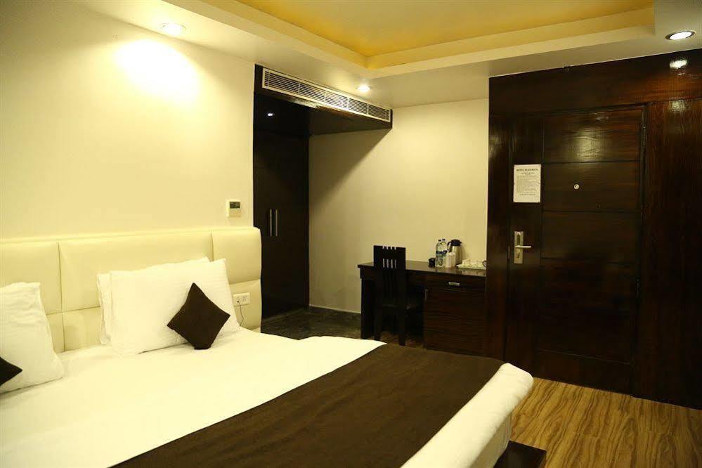 Hotel Elegance Нью-Дели Экстерьер фото